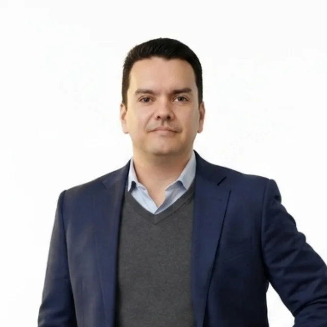 Andrés Gutiérrez — IT Professional en LumaCloud
