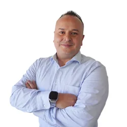 Carlos Vargas — Chief Information Security Officer (CISO) en LumaCloud