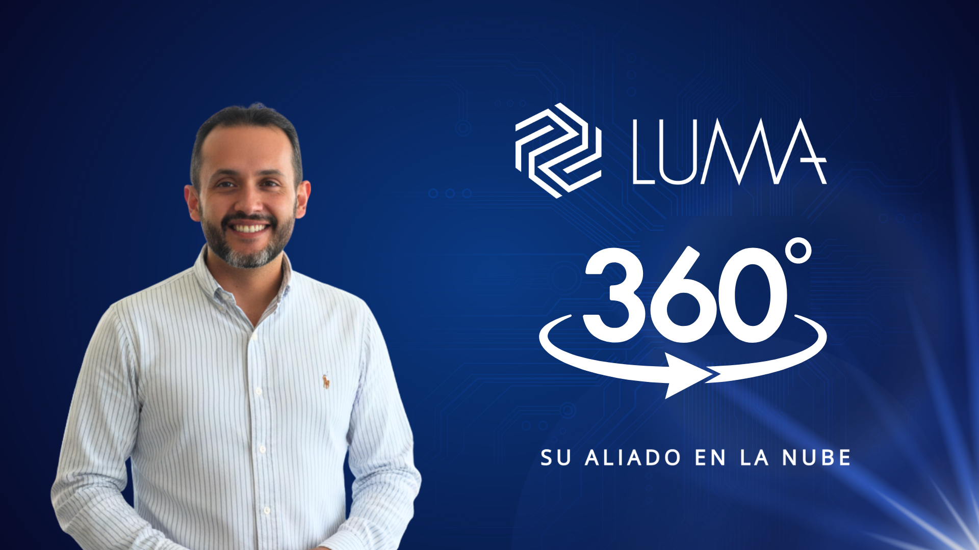 Ejecutivo de LUMA Cloud presentando la solución integral LUMA 360: Su aliado en la nube para unificar tecnología y ahorrar presupuesto.